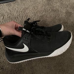 Women’s volleyball court shoes